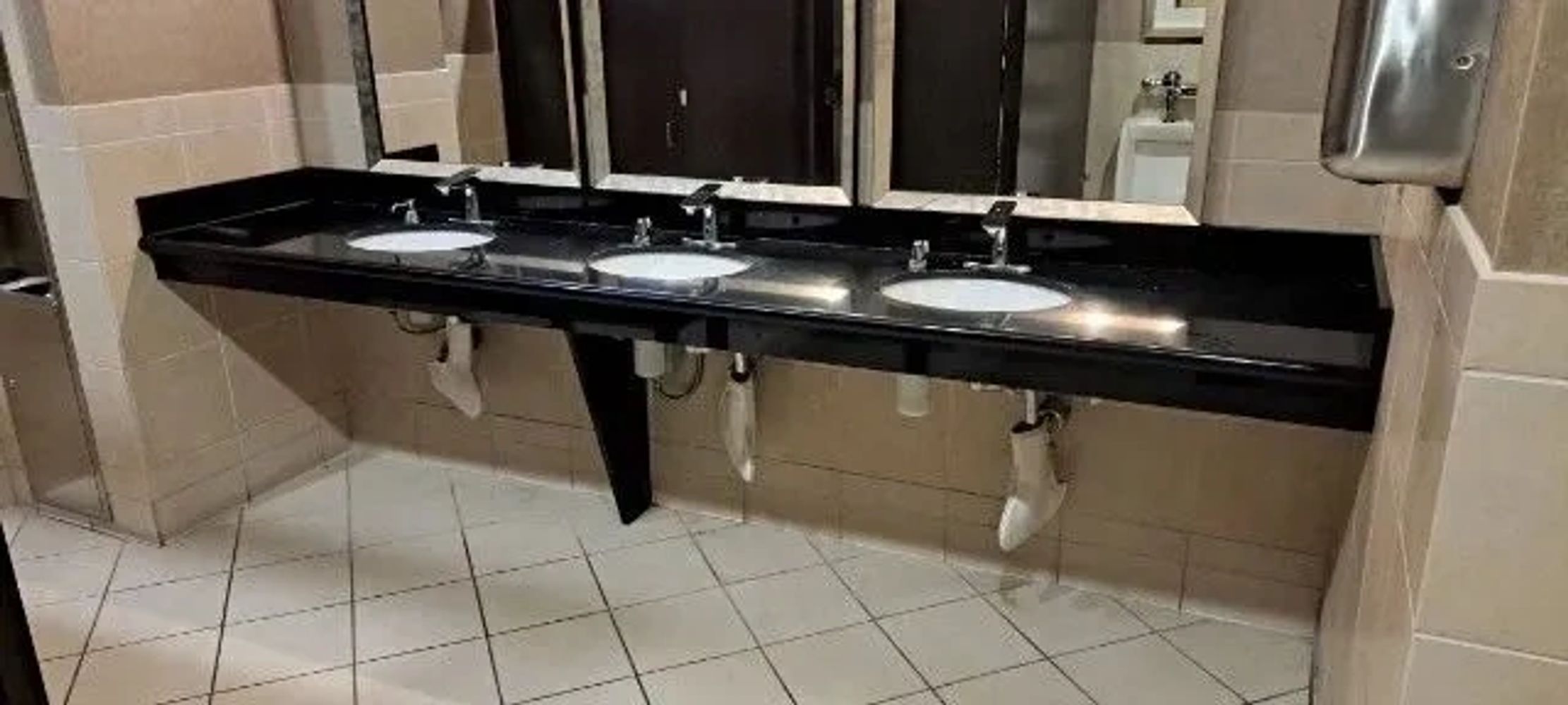 "Smart Faucets: Integrating Technology into Your Bathroom Sink"